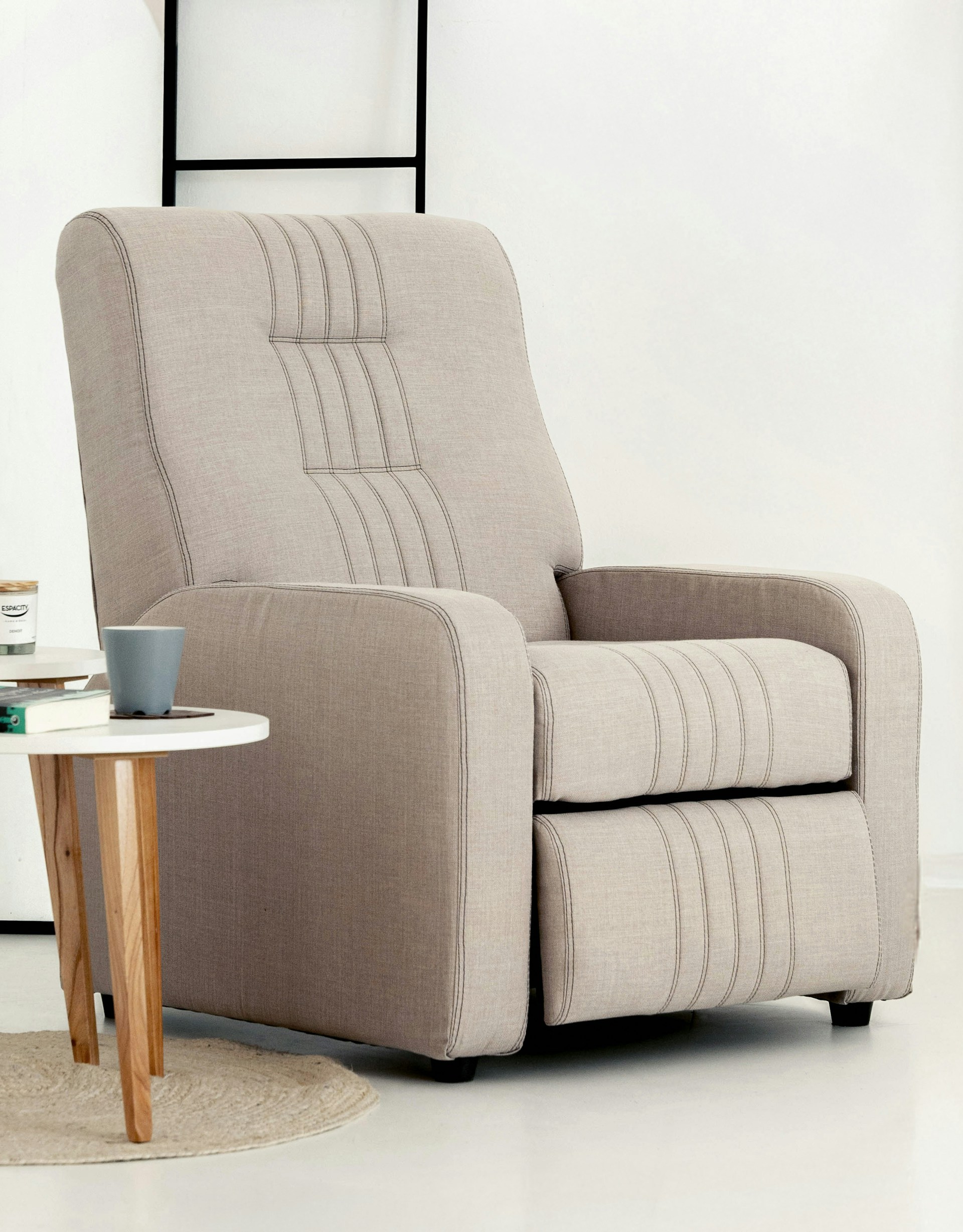 costa-live-9rV-73I4DXA-unsplash